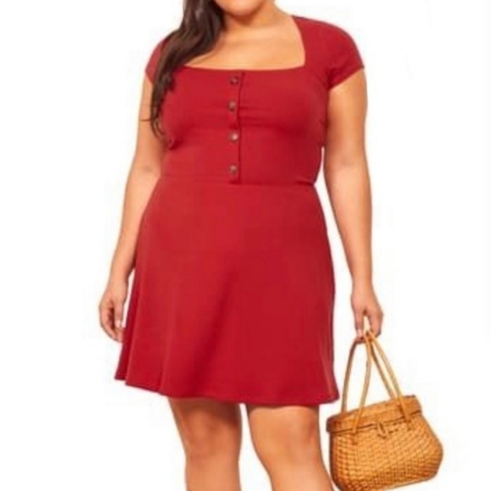 Lizzie dress in cherry red
